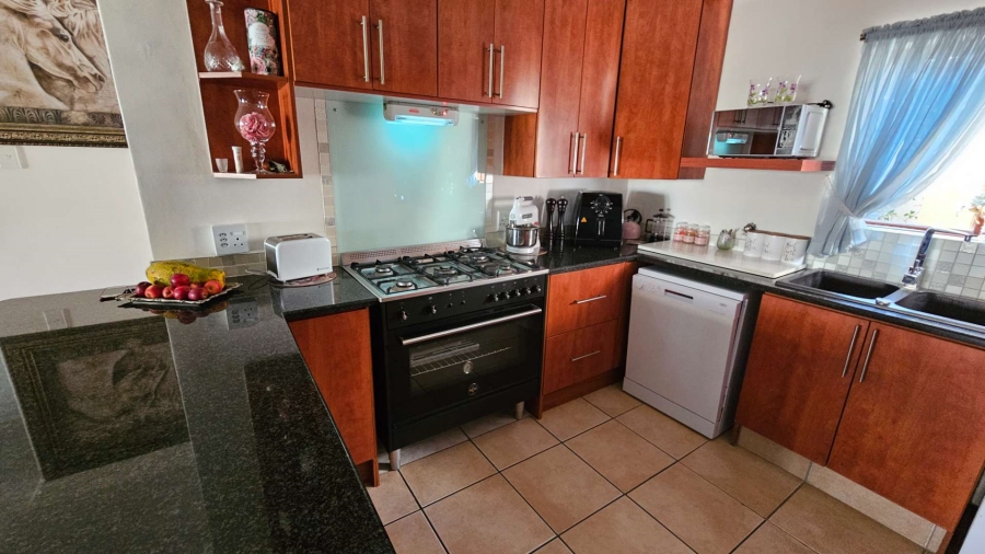 2 Bedroom Property for Sale in Melodie North West